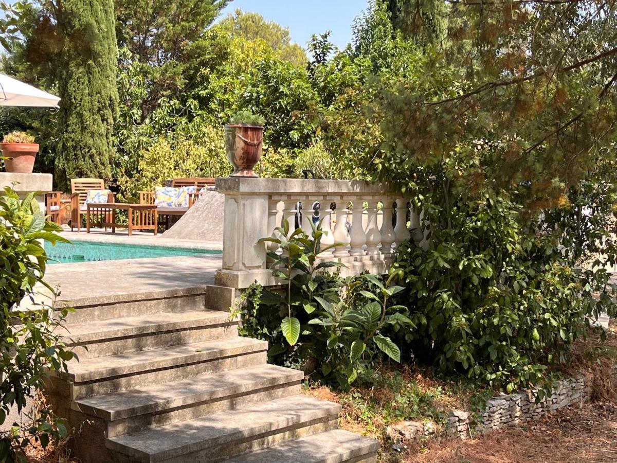 Maisonnette Independante Avec Jardin/Patio Nîmes Exterior foto